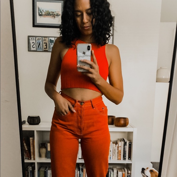 Meet your Posher, Alessa - Picture 2 of 5